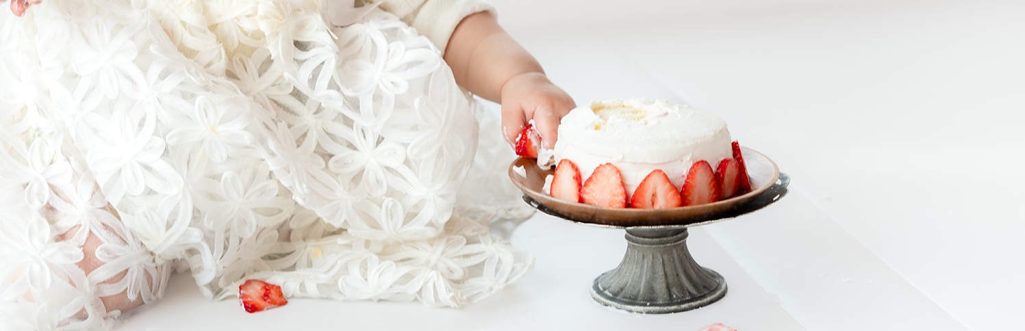 1歳バースデーフォト、ハーフバースデー スマッシュケーキを使った１歳記念お誕生日 動画・写真 出張撮影プラン