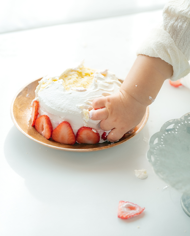1歳バースデーフォト、ハーフバースデー スマッシュケーキを使った１歳記念お誕生日 動画・写真 出張撮影プラン