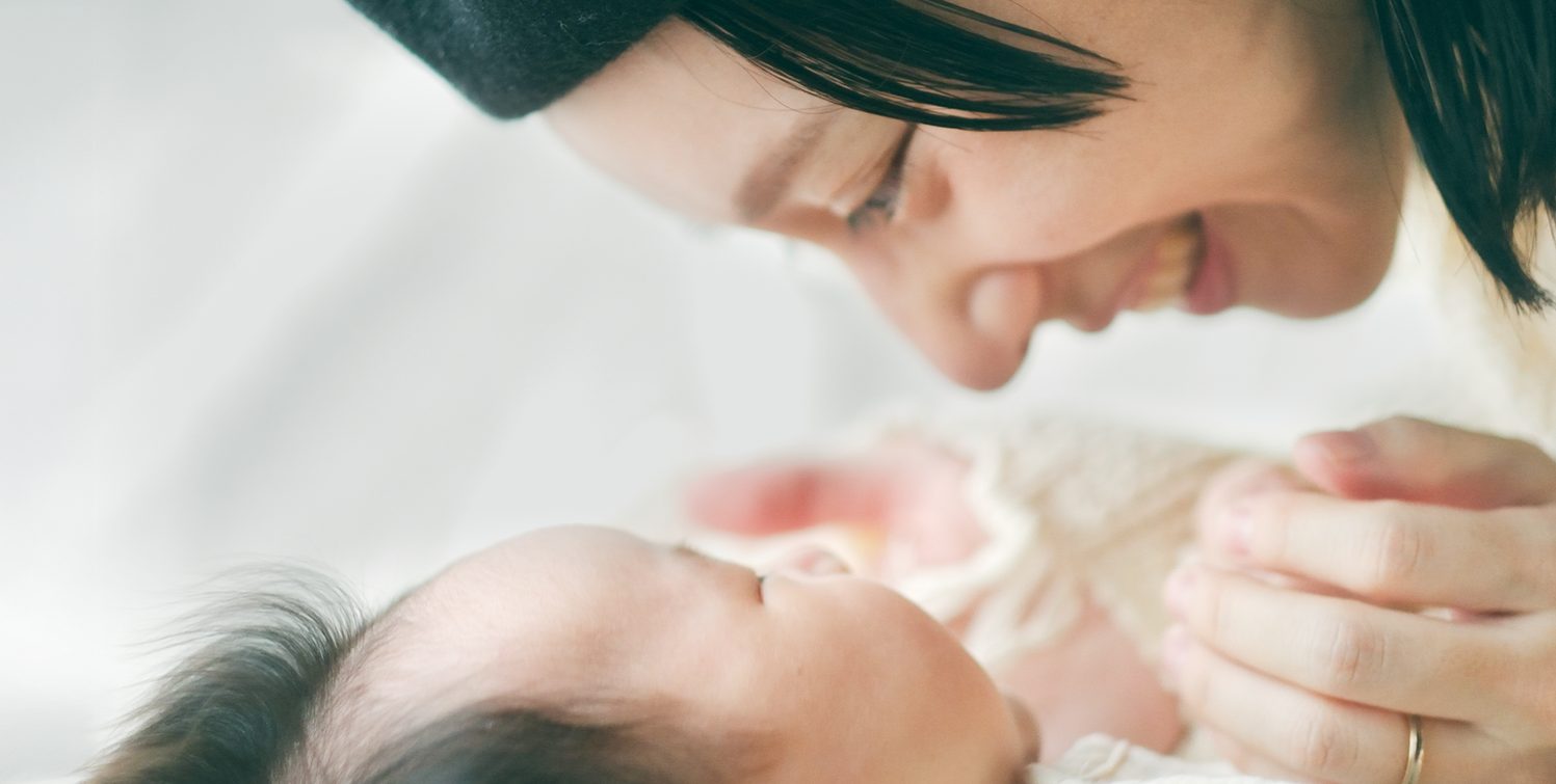 愛知 ニューボーンムービーやニューボーンフォトの出張撮影ならフォトスタジオ：hibi,to 